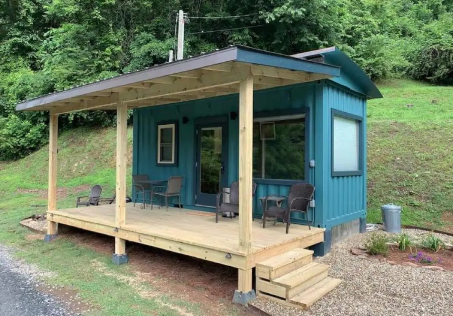 Mẫu nhà container 50 triệu màu xanh ngọc gây ấn tượng gây từ cái nhìn đầu tiên